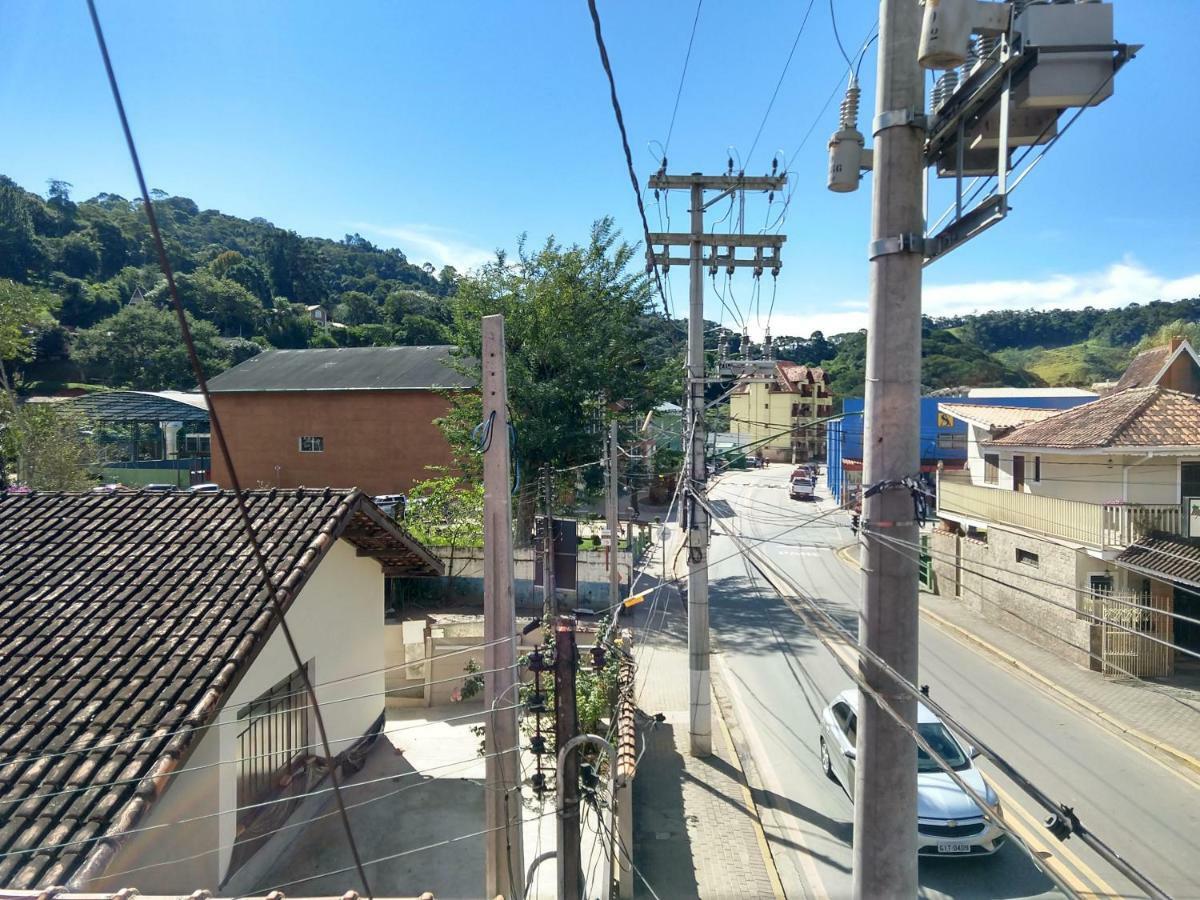 Pousada Rr Central Campos do Jordão Exterior foto