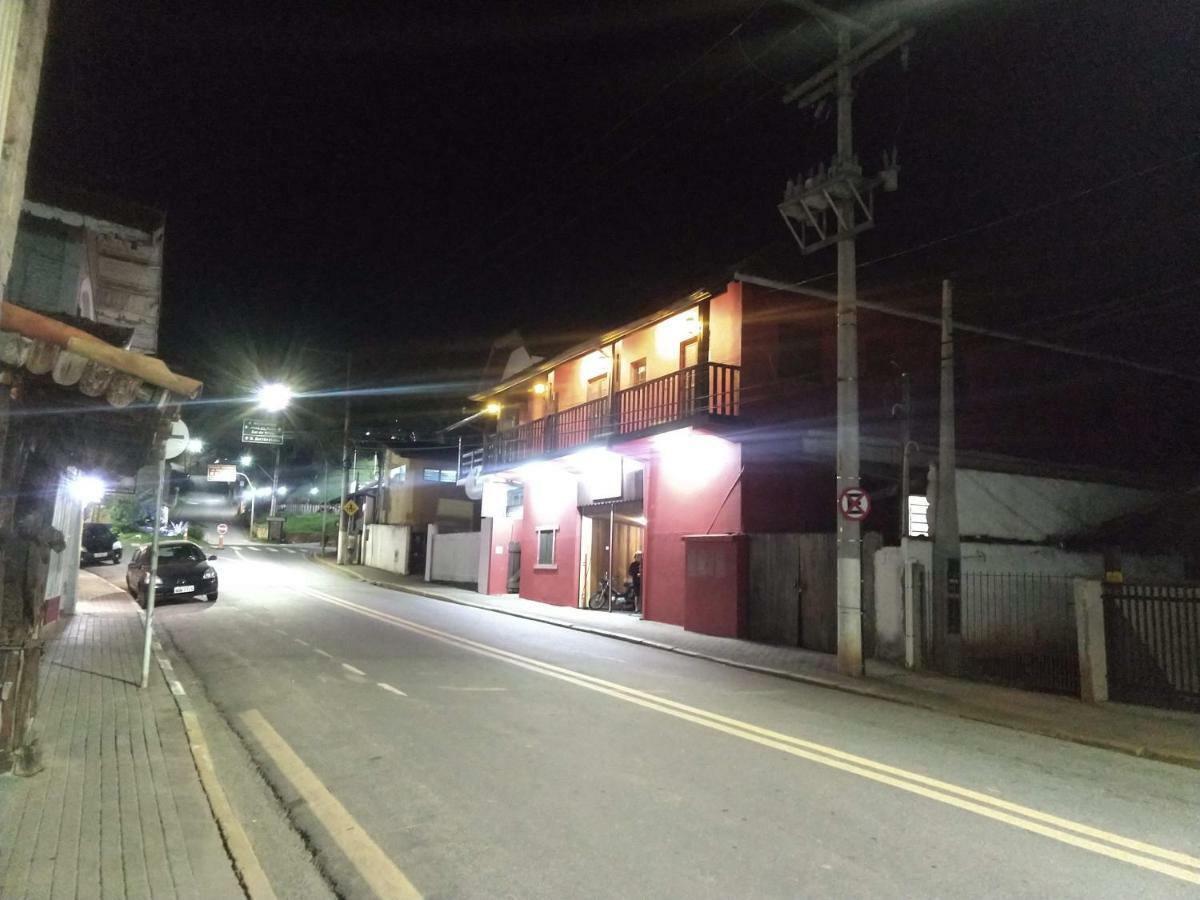 Pousada Rr Central Campos do Jordão Exterior foto